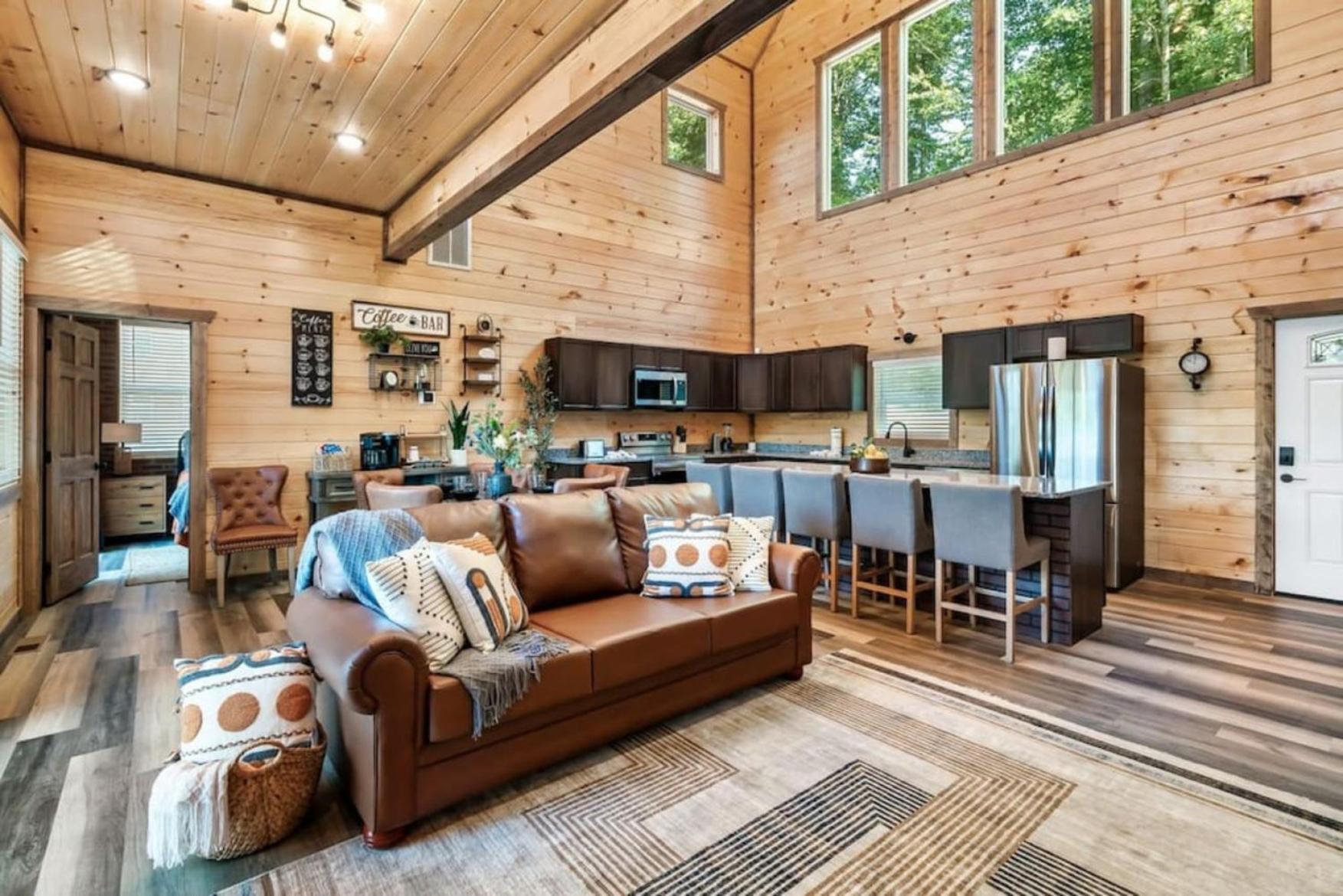 Tranquil Mountain Getaway By Ghosal Luxury Lodging ガトリンバーグ エクステリア 写真