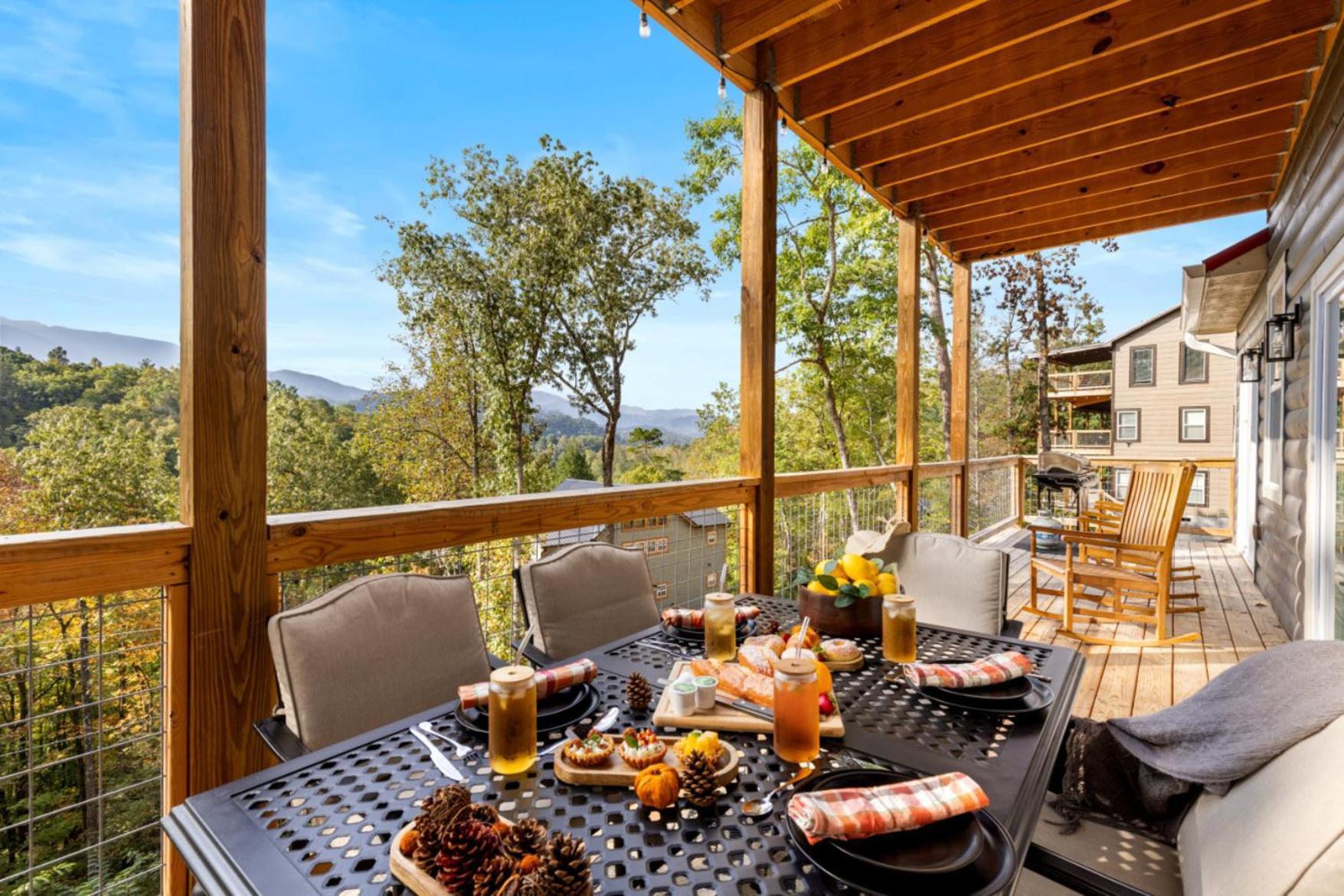 Tranquil Mountain Getaway By Ghosal Luxury Lodging ガトリンバーグ エクステリア 写真