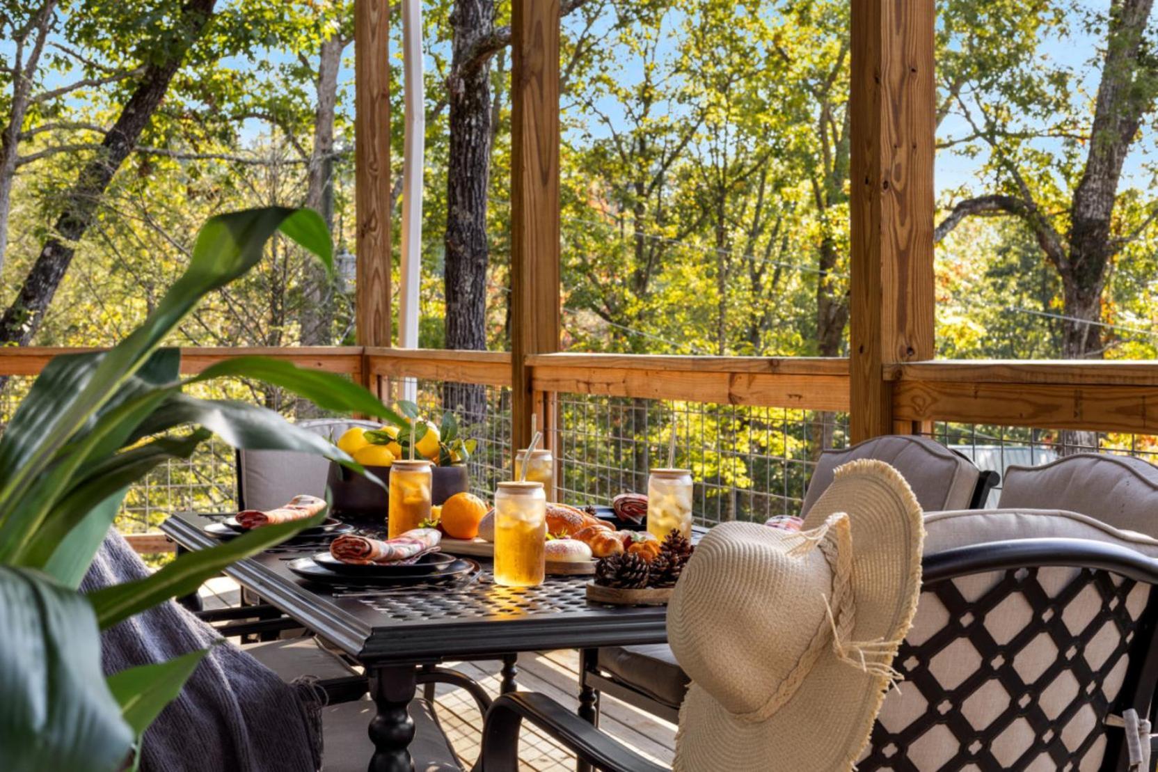Tranquil Mountain Getaway By Ghosal Luxury Lodging ガトリンバーグ エクステリア 写真