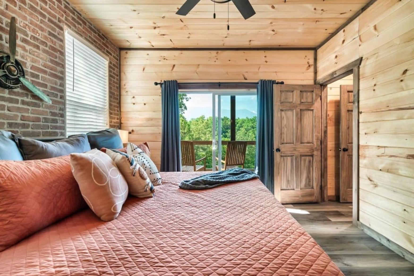 Tranquil Mountain Getaway By Ghosal Luxury Lodging ガトリンバーグ エクステリア 写真