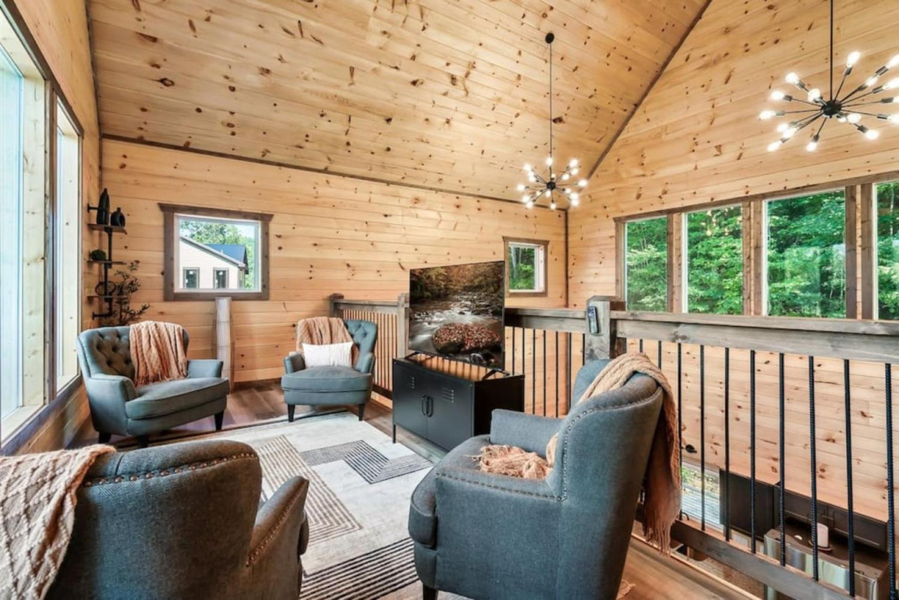 Tranquil Mountain Getaway By Ghosal Luxury Lodging ガトリンバーグ エクステリア 写真