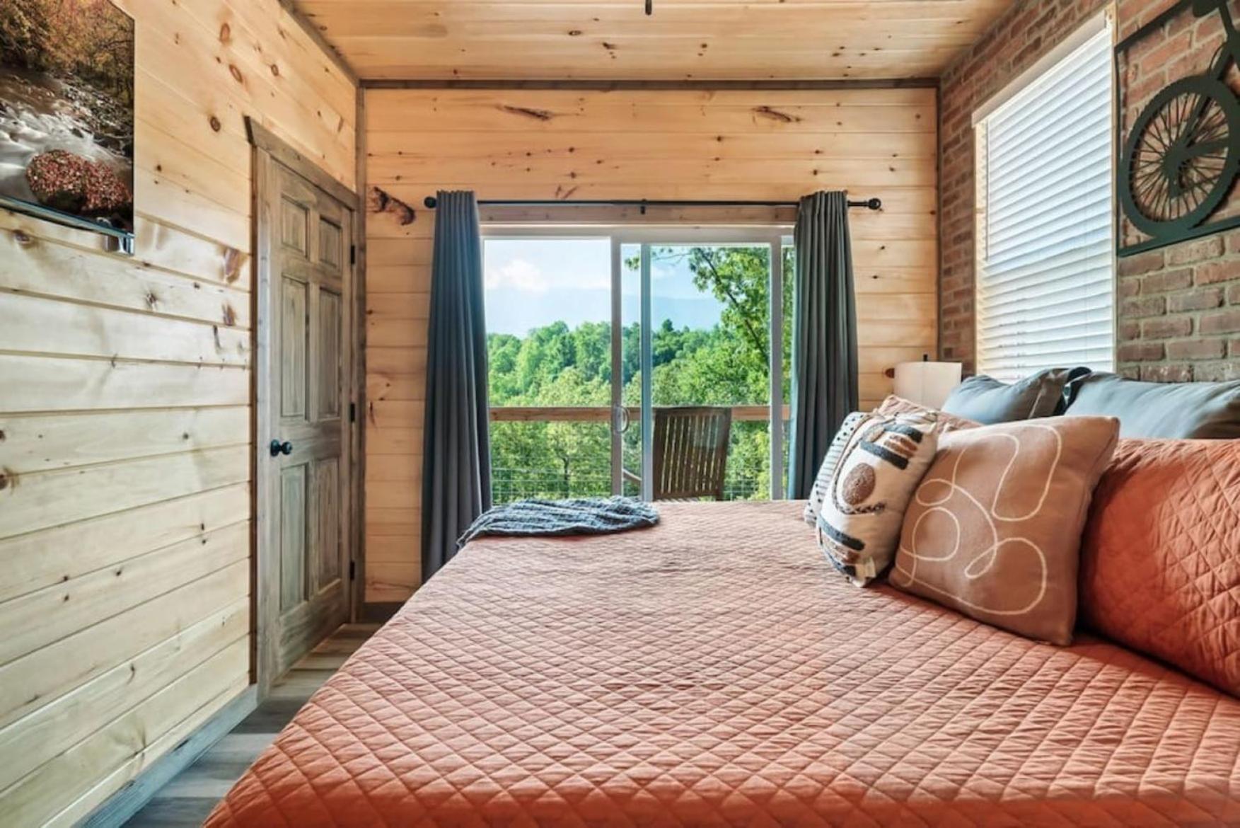 Tranquil Mountain Getaway By Ghosal Luxury Lodging ガトリンバーグ エクステリア 写真